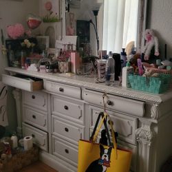 Vanity Dresser With Mirror