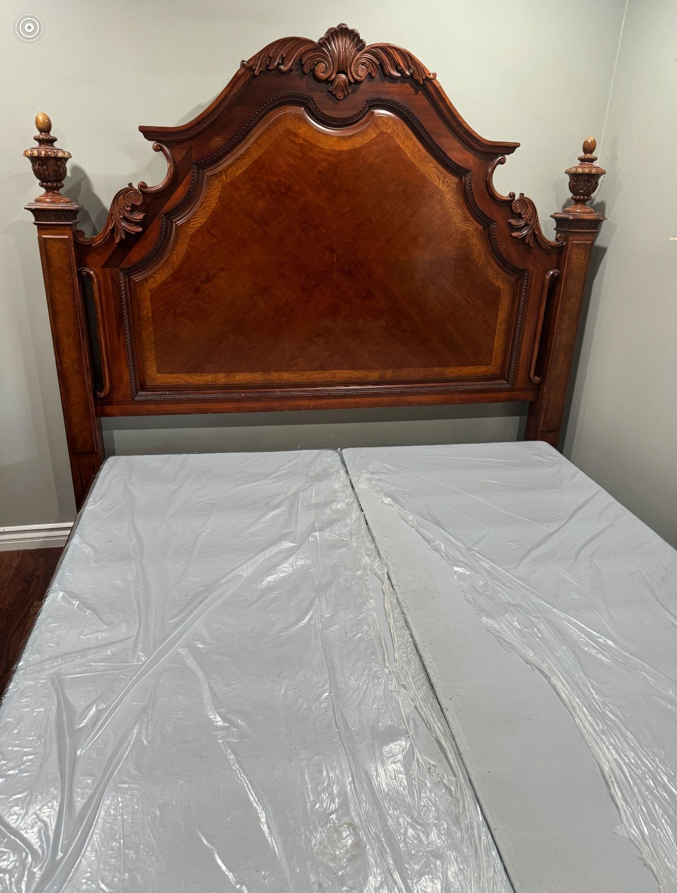 King Size Headboard And Footboard And Box springs