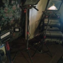 3 Husky Flood Lights Just The Little One Is  Worth 100