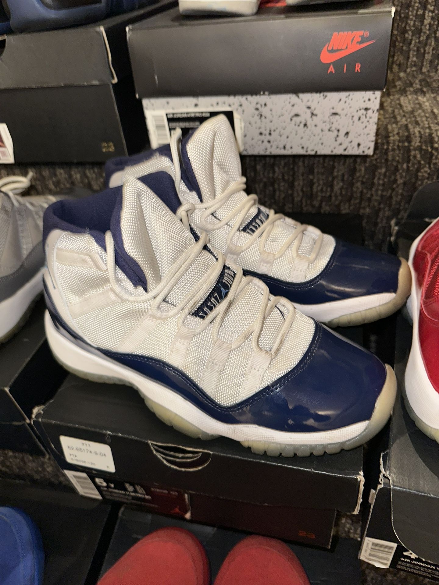 AIR JORDAN RETRO 11 UNIVERSITY BLUE