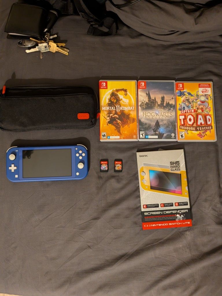 Nintendo Switch Lite W/Games 