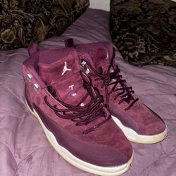 Jordan 12 Bordeaux
