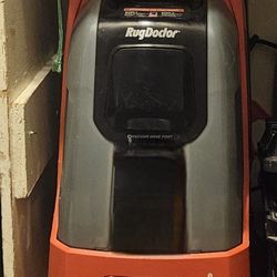 RUG DOCTOR PRO CARPET CLEANER
