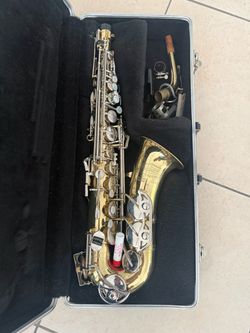 Selmer Bundy II Alto Saxophone Made in USA w/ Hard Case