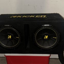 Dual 12” Kicker comp subs with case