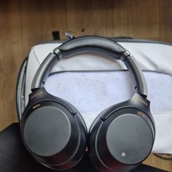 SONY WH-1000XM3 Wireless Noise Canceling BLUETOOTH Headphones (ALEXA/Siri/Google Assistant Capable)