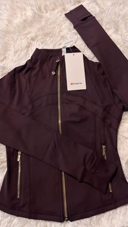 Burgandy Cropped lulu (Size 2)
