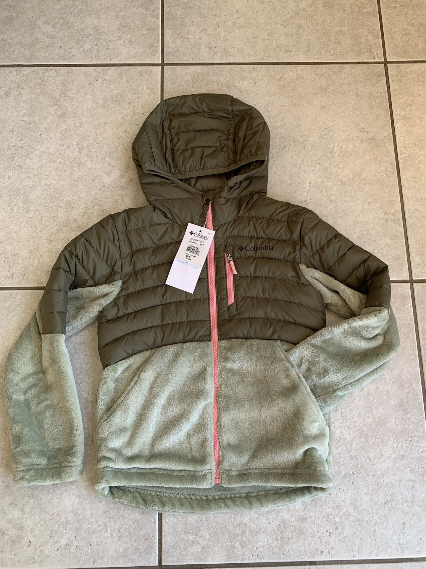 New Girl Columbia Jacket Size:S(7/8)  Chamarra Columbia Nueva De Niña Talla:S(7/8)  Oxnard,CA 93033