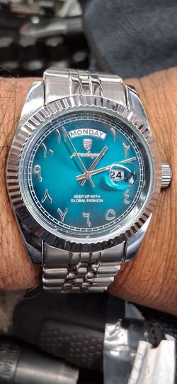 Day and date beautiful men watch (quartz)