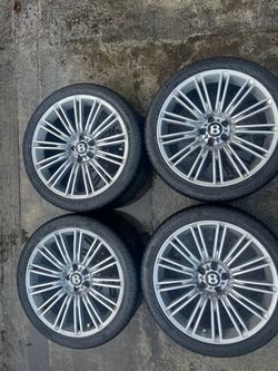 2012 Bentley Continental flying spur wheels