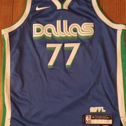 Youth Size Medium Luka Doncic 77 City Edition Nike Jersey Basketball