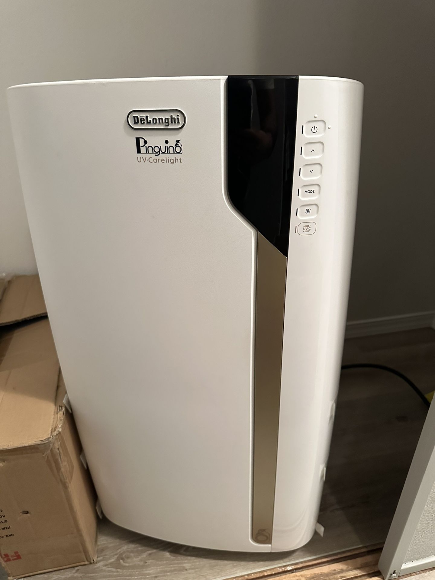DeLonghi Pinguino 14000 BTU Air Conditioner
