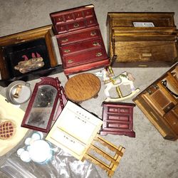 1990s Vintage Doll House Miniatures 
