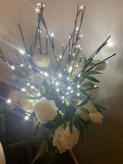 Beautiful 2 Pak LED Branch Stakes Lights