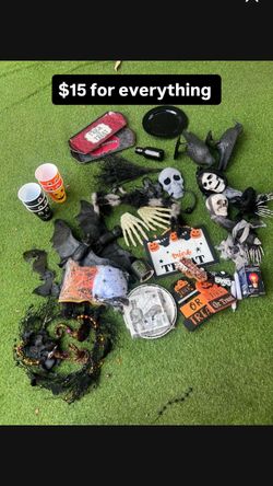 $5 and up/Halloween Decoration Bundle Lot