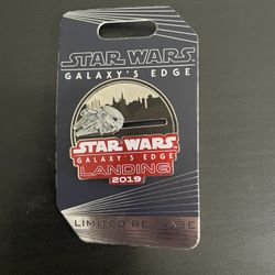 Star Wars Galaxy’s Edge Opening Day Pins 2019