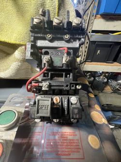 Motor control starter