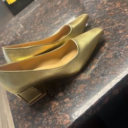 Saks Fifth Avenue Ninety Union Gold Heels