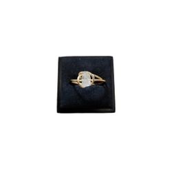 Size 7.5 Gold Toned Quartz Wrap Ring