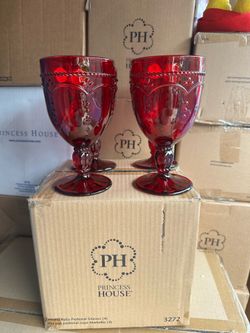 Vasos con pedestal rojo