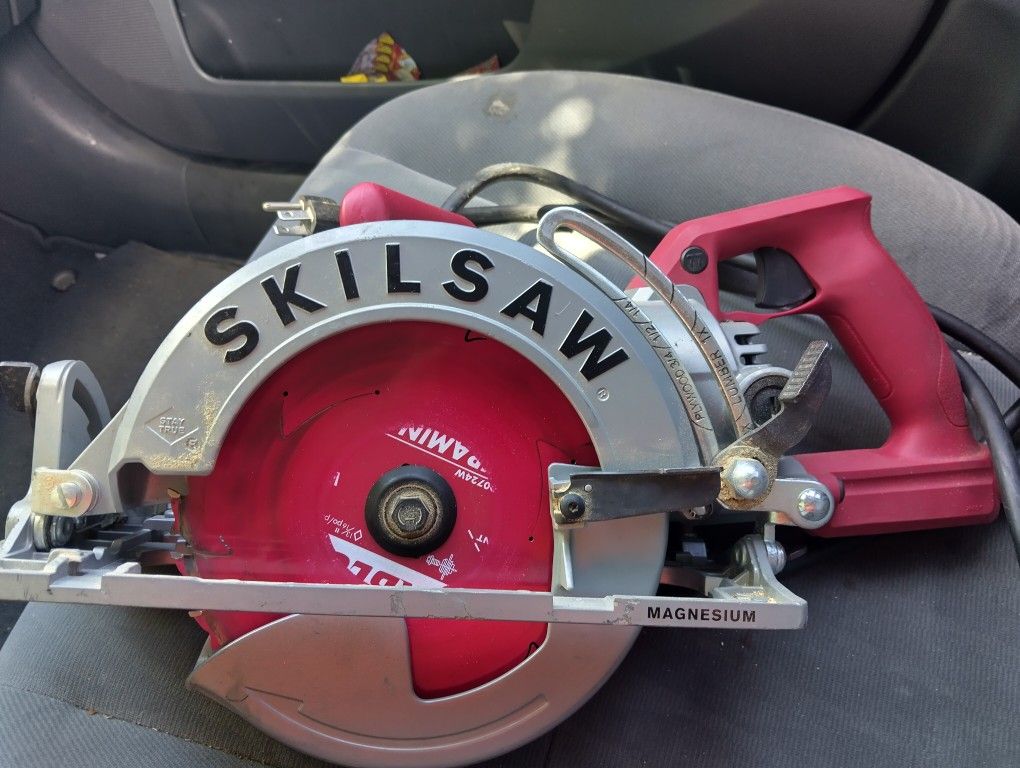 Skillsaw 71/4 Magnesium