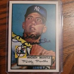 1952 TOPPS #311 MICKEY MANTLE SIGNED CARD