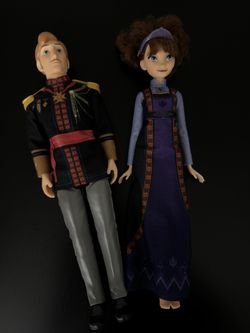 Disneys Frozen - Ana And Elsa’s Parents 