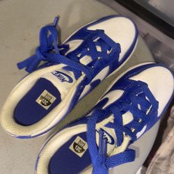 Nikes 