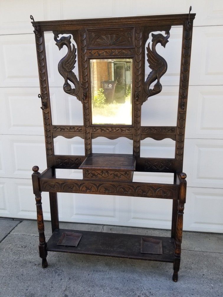 1900's Halltree