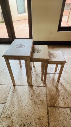 Coffee table set