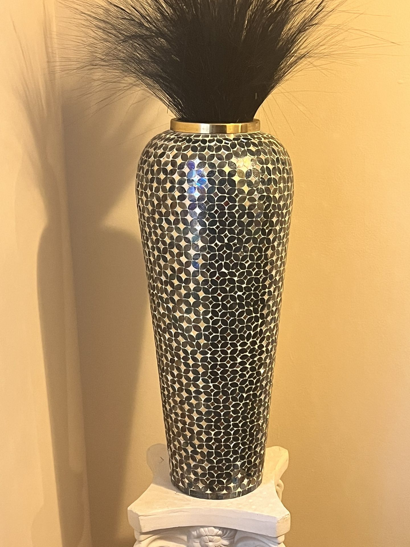 Vase With White Pillar