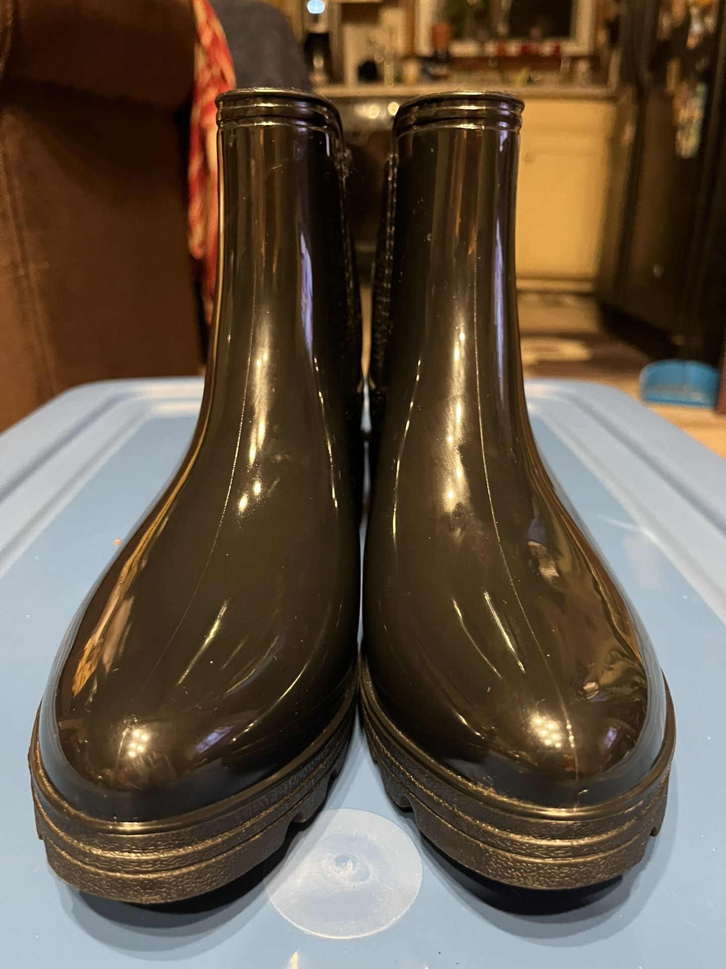 Size 9 Rain Boots 