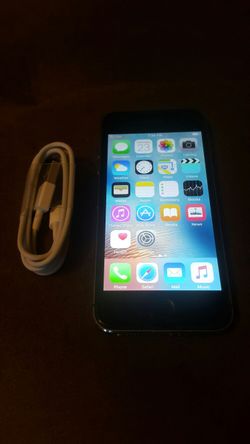AT&T or Cricket Apple iPhone 5S 16GB Works Great!