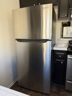 Frigidaire Stainless Steel Top-Freezer Refrigerator Like New!