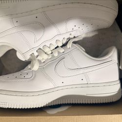 NIKE AIR FORCE ONE SIZE WMN 7 