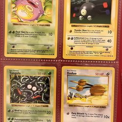 Vintage Pokemon Base Set Shadowless in Near Mint Condition