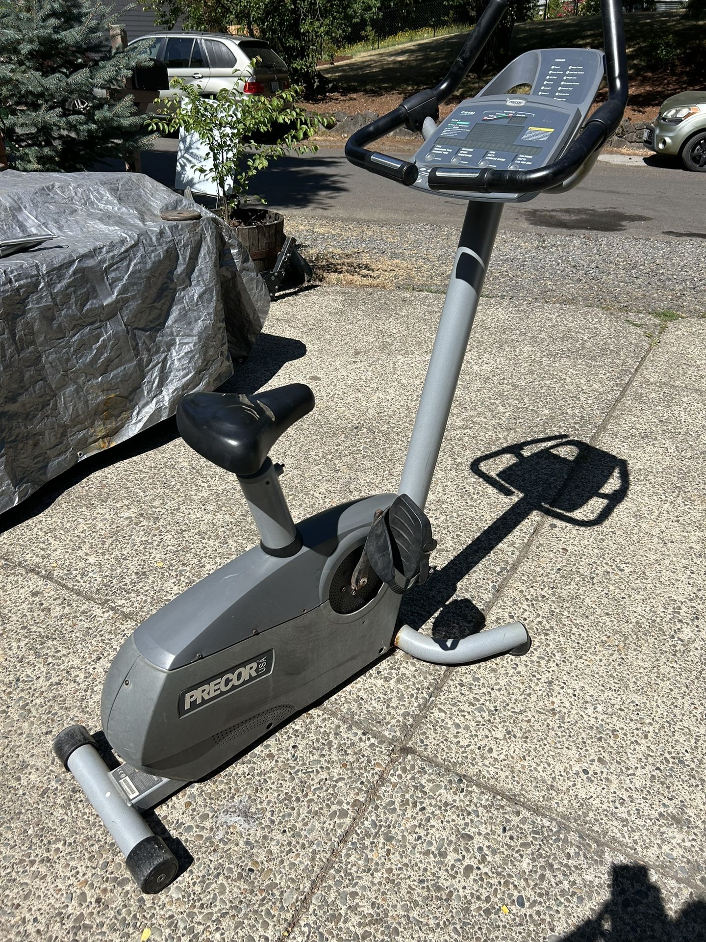 Precor Exercise Bike Model C846i