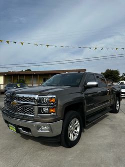 2014 Chevrolet Silverado Crew Cab Pickup Truck