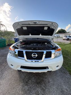 Nissan Armada 2015