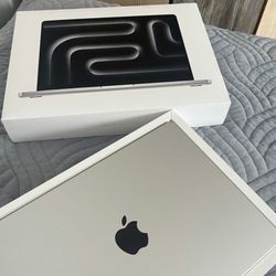 MacBook Pro 14” Laptop M4 Chip