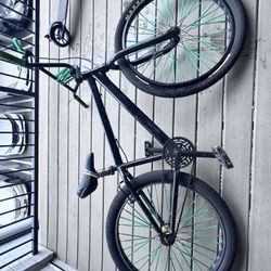 SE Blocks Flyer 26” “Stealth Mode”