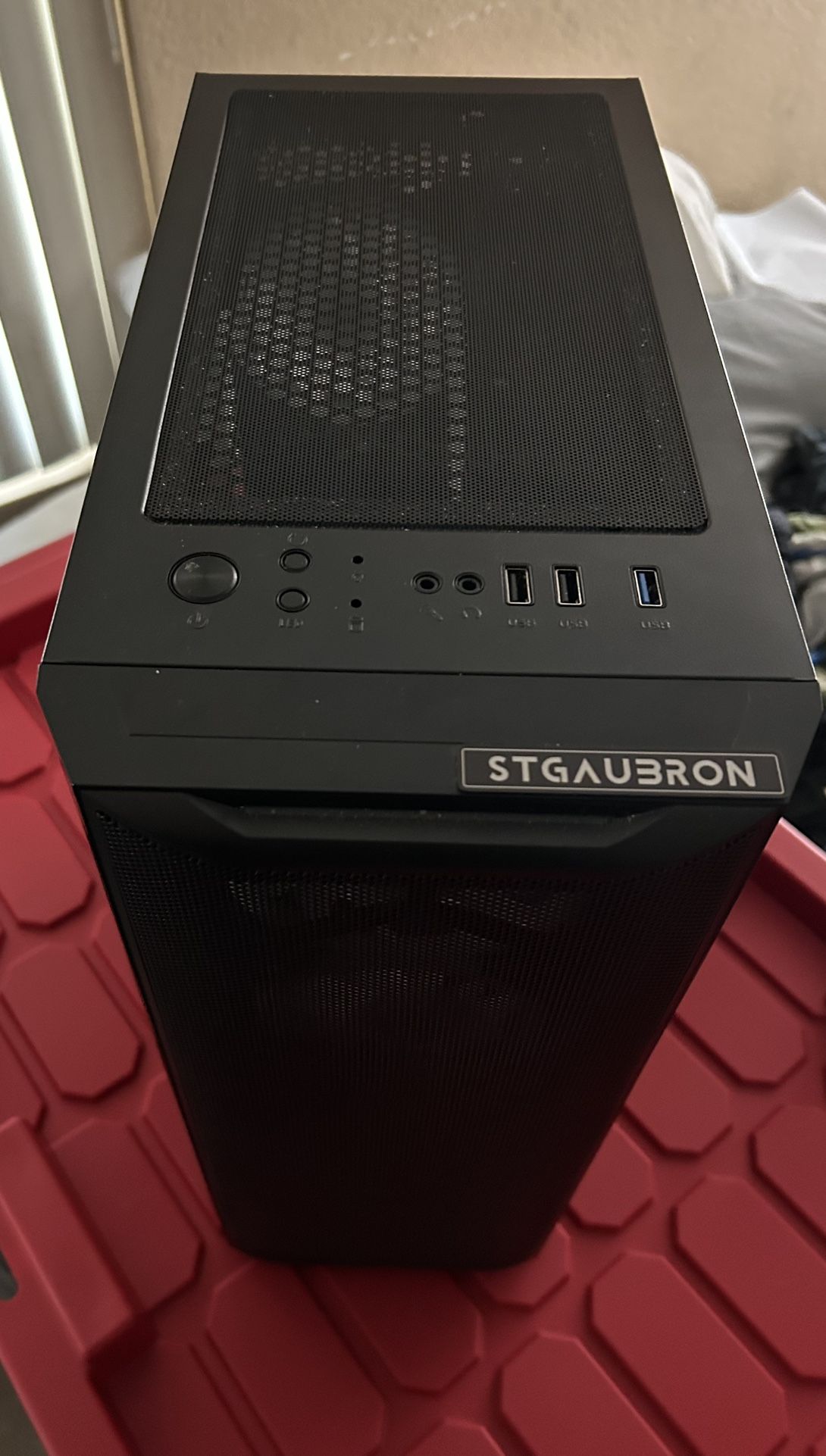 STGAUBRON GAMING PC