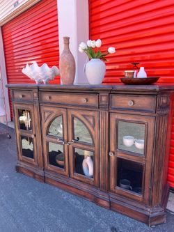 Wooden Pulaski American Delmar sideboard real wood