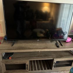 55 Inch TCL Smart Tv With Tv Stand $400