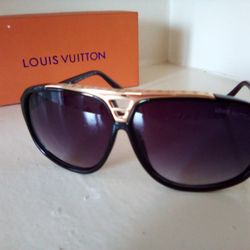 Gold Louis Vuitton Sunglasses 