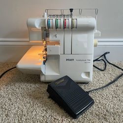 PFAFF Hobbylock 756 Serger Sewing Machine