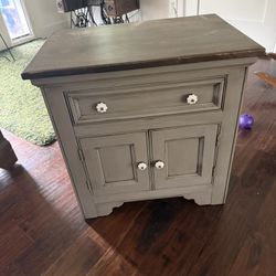 End Table/ Small Cabinet 