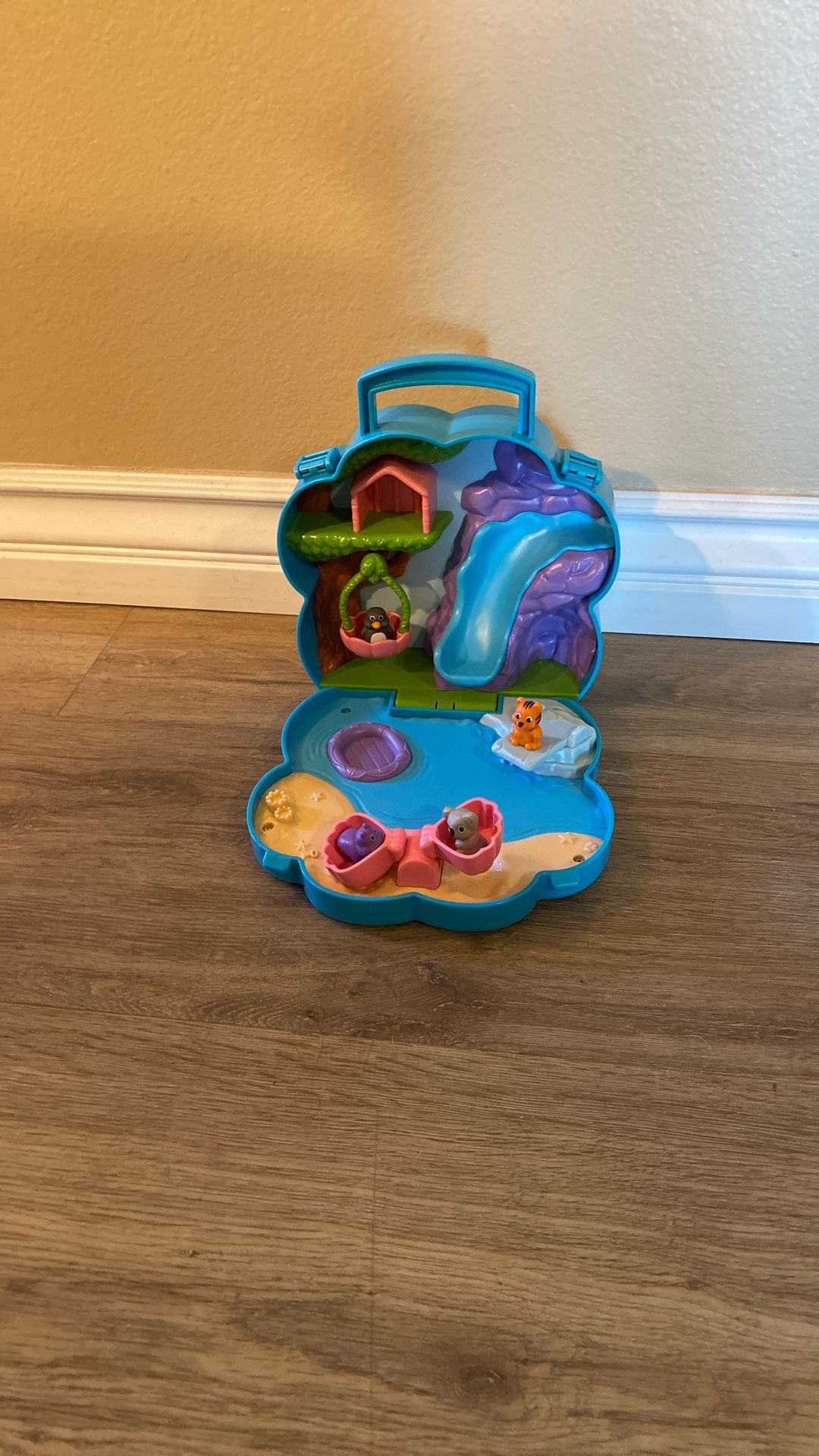 Lakeshore Carry Around Animal Town