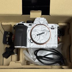 Sony A7RV Body Like New 500 Shutter Full 3M Wrap Excellent Condition 