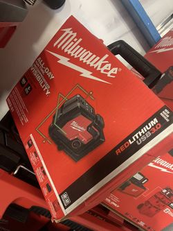 Milwaukee Laser